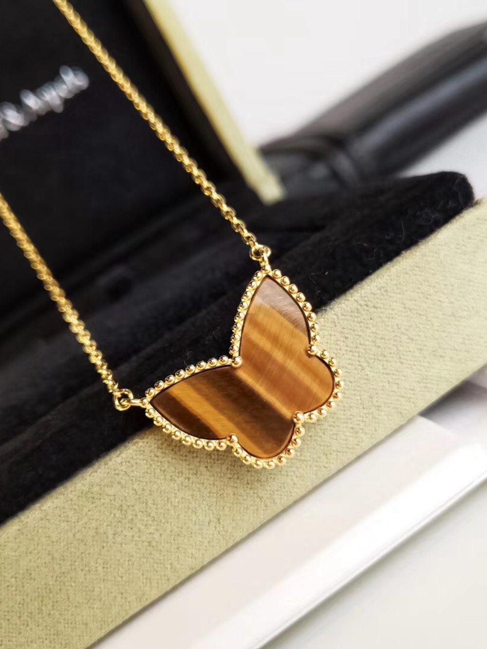 ✨ Van Cleef & Arpels Tiger’s Eye Butterfly Gold Tone Necklace